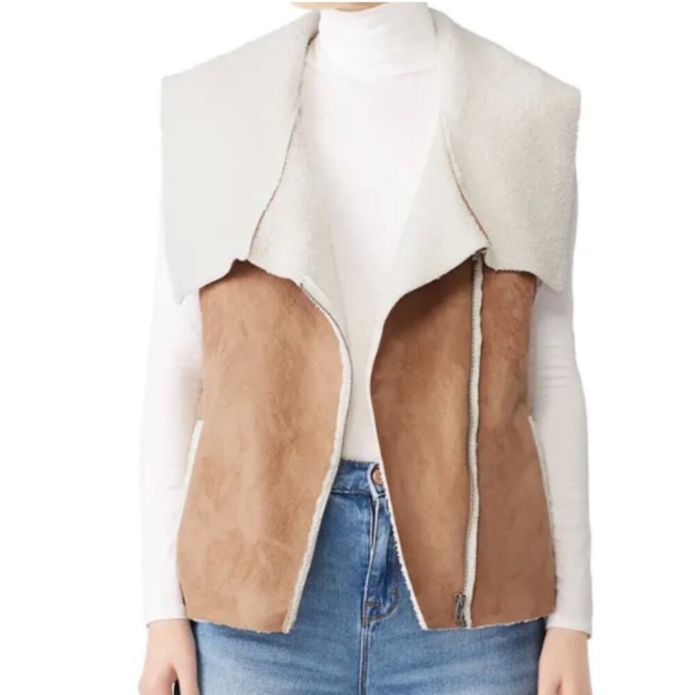 NWT CUPCAKES & CASHMERE Faux Fur Shearling Tan Vest Size Small